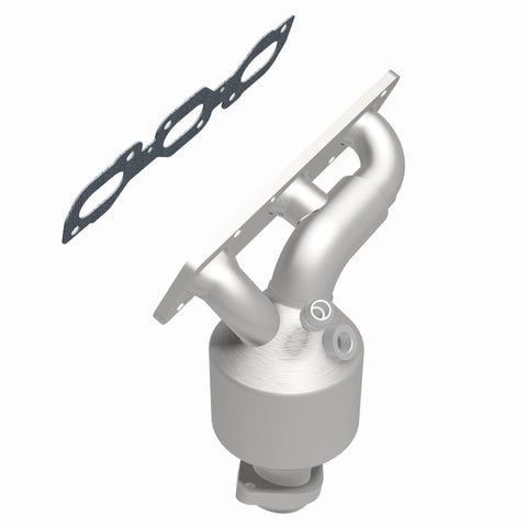 MagnaFlow Direct Fit Catalytic Converter 00-01 Mazda MPV 2.5L Manifold - 49971