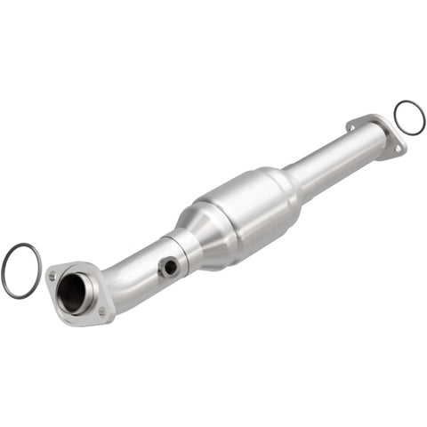 MagnaFlow Direct Fit Catalytic Converter 05-09 Toyota Tacoma 4.0L P/S Rear - 93661