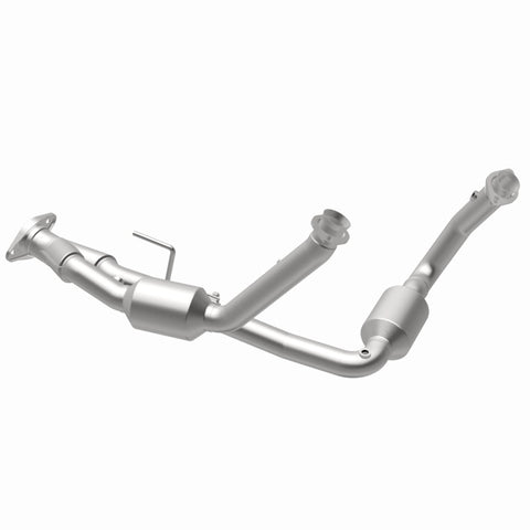MagnaFlow 05-06 Jeep Grand Cherokee 5.7L Direct Fit Catalytic Converter - 4651709