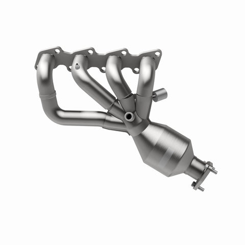 MagnaFlow Direct Fit Catalytic Converter 98-99 Nissan Frontier 2.4L - 452028