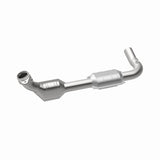 MagnaFlow Direct Fit Catalytic Converter 00-04 Ford E150 4.6L Driver Side - 458001