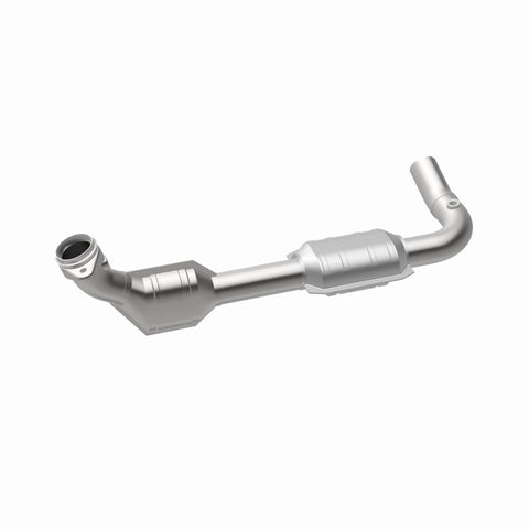 MagnaFlow Direct Fit Catalytic Converter 00-04 Ford E150 4.6L Driver Side - 458001