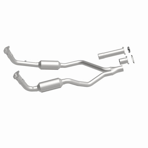 MagnaFlow Direct Fit Catalytic Converter 90-93 Land Rover Range Rover 3.9L V8 - 3391821