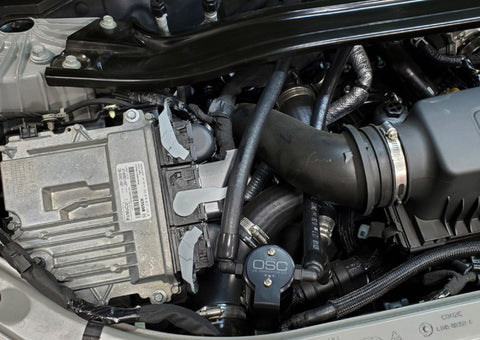 J&amp;L 2020-2024 Ford Explorer 3.0L EcoBoost Oil Separator 3.0 Passenger Side - Black Anodized - 3052P-B