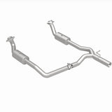MagnaFlow 09-13 Ford E-350 Super Duty V10 6.8 OEM Underbody Direct Fit Catalytic Converter - 21-599
