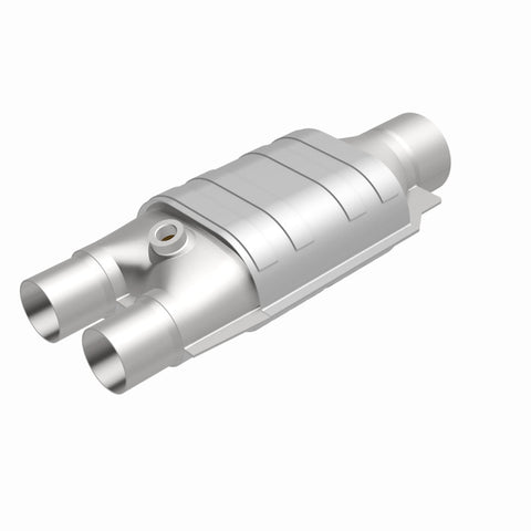 MagnaFlow Conv Univ 3inch/2inch Single/dual w/ O2 - 99047HM