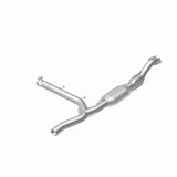 MagnaFlow Direct Fit Catalytic Converter 97-98 Ford Trucks 4.6L - 447178