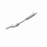 MagnaFlow Direct Fit Catalytic Converter 2002-2006 Sprinter 2500 2.7 L Underbody - 52290