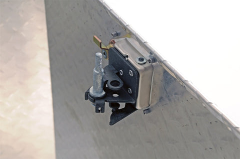 Dee Zee Universal Tool Box - Specialty Small Triangle BT Alum - DZ91716