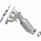 MagnaFlow Direct Fit Catalytic Converter 14-15 Toyota Highlander 3.5L Manifold - 52545
