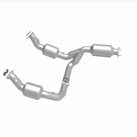 MagnaFlow 2021 Chevrolet Express 2500 4.3L Underbody Direct-Fit Catalytic Converter - 280429