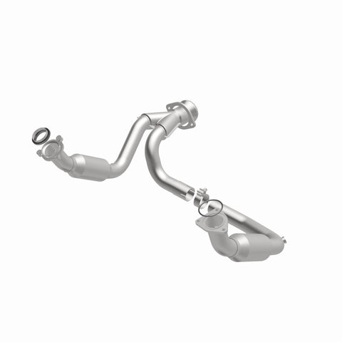 MagnaFlow Direct Fit Catalytic Converter 2007-2008 Cadillac Escalade 6.2L - 5451631