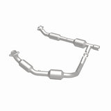 MagnaFlow Direct Fit Catalytic Converter 05-06 Ford E-350 Super Duty 5.4L - 5481439