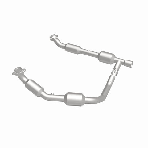 MagnaFlow Direct Fit Catalytic Converter 05-06 Ford E-350 Super Duty 5.4L - 5481439