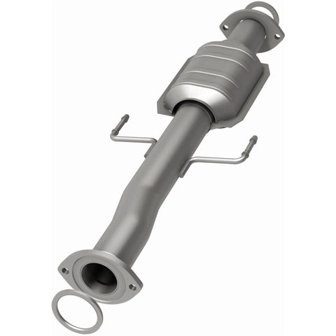MagnaFlow Direct Fit Catalytic Converter 01-04 Toyota Tacoma 2.4L Rear - 51453