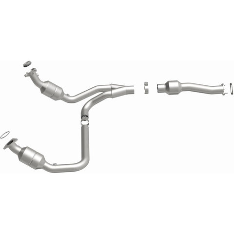 MagnaFlow Direct Fit Catalytic Converter 2011-2014 Express 1500 4.3L Underbody - 52134