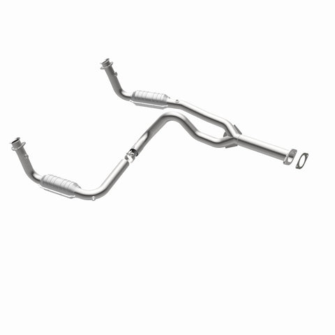 MagnaFlow Conv DF 2000 Chevrolet/GMC Express/Savana 1500/2500 5.7L to 8500 GVW - 23073
