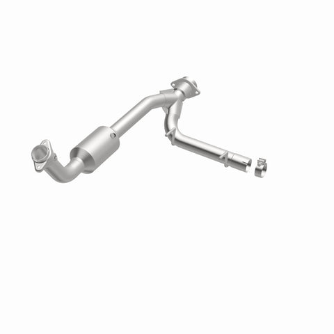 MagnaFlow Conv Direct Fit 05-06 Lincoln Navigator 5.4L w/ 3in Main Piping - 52508