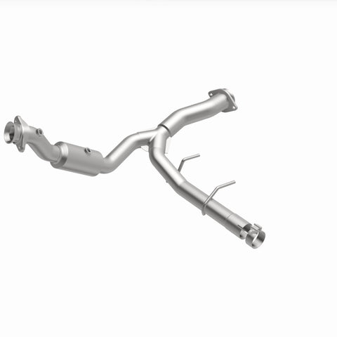 MagnaFlow Direct Fit Catalytic Converter 15-17 Ford Expedition V6 3.5 OEM Underbody - 21-528