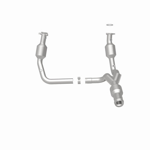 MagnaFlow Direct Fit Catalytic Converter 2015 GMC Yukon XL V8 6.2L - 52617