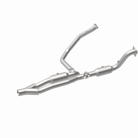 MagnaFlow 2012 Ram 1500 Tradesman HD V8 5.7L OEM Underbody Direct-Fit Catalytic Converter - 21-457