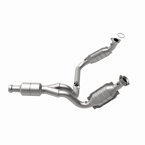 MagnaFlow Direct Fit Catalytic Converter 10-13 GMC Sierra 1500 V6 4.3L - 5481578