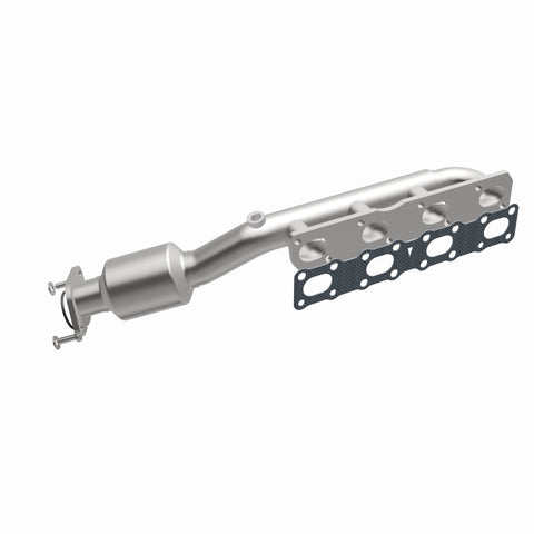 MagnaFlow Direct-Fit California Manifold Catalytic Converter 04-06 Nissan Titan 5.6L V8 - 4451500