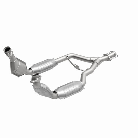 MagnaFlow Direct Fit Catalytic Converter 96-98 Ford Mustang 3.8L - 93344