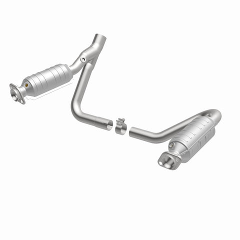 MagnaFlow Direct Fit Catalytic Converter 05-07 Dodge Durango 3.7L/4.7L - 49832