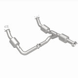 MagnaFlow 18-20 Chevrolet Express 2500 Single Underbody 4.3L Direct Fit Catalytic Converter - 280210