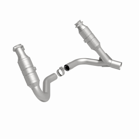 MagnaFlow Conv DF 2008 Chrysler Aspen 4.7L/Dodge Durango 4.7L 2WD - 49638
