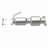 MagnaFlow Direct Fit Catalytic Converter 13-15 Hyundai Veloster 1.6L Underbody - 52855