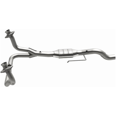 MagnaFlow Direct Fit Catalytic Converter 00-03 Dakota 4.7L 4WD OEM - 49600