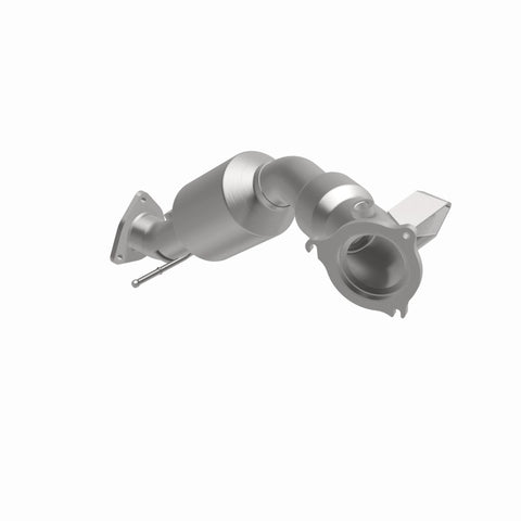 MagnaFlow 13-15 Land Rover LR2 2.0L CARB Compliant Direct Fit Catalytic Converter - 5551537