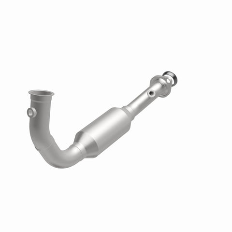 MagnaFlow Direct Fit Catalytic Converter OEM 2004 Jeep Liberty Underbody - 4551583