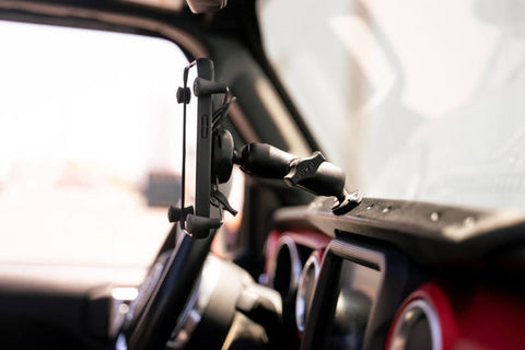 DV8 Offroad 18-23 Jeep Gladiator Digital Device Dash Mount - DMJL-01