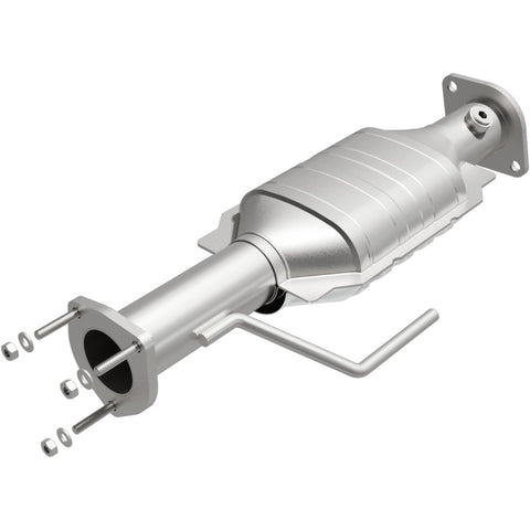 MagnaFlow Direct Fit Catalytic Converter 00-04 Jeep Wrangler Rear - 447211