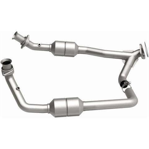 MagnaFlow Direct Fit Catalytic Converter 2002 Ford E-Series Vans 5.4L - 447378