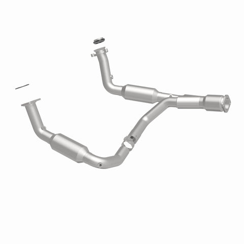 MagnaFlow Conv Direct Fit 07-09 Chevy Trailblazer SS 6.0L V8 - 5451650
