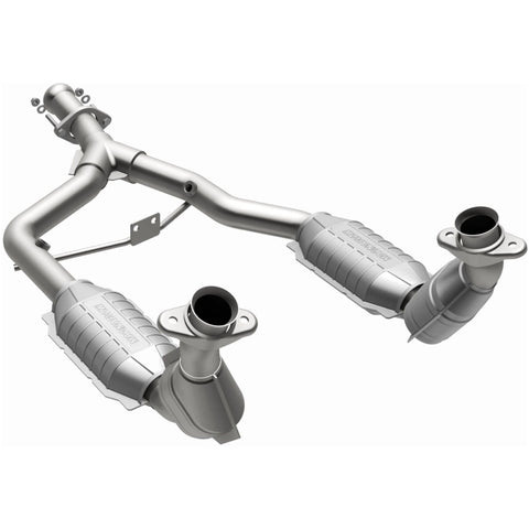 MagnaFlow Direct Fit Catalytic Converter 96-98 Ford Mustang 3.8L - 444064