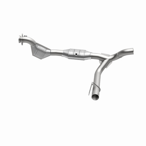 MagnaFlow Direct Fit Catalytic Converter 01 Ford Trucks 4.6L - 51839