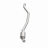 MagnaFlow Direct Fit Catalytic Converter 2006-2011 R350 3.5 L Underbody - 52178