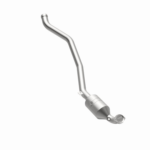 MagnaFlow Direct Fit Catalytic Converter 2006-2011 R350 3.5 L Underbody - 52178