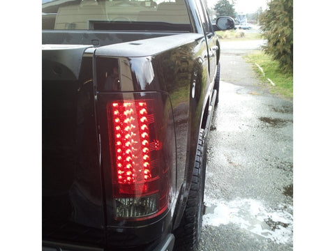 Spyder GMC Sierra 07-13 (Not 3500 Dually 4 Rear Wheels)LED Tail Lights Red Clear ALT-YD-GS07-LED-RC - 5014955