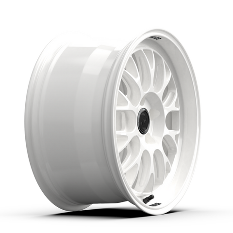 fifteen52 Holeshot RSR 18x9.5 5x114.3 38mm ET 73.1mm Center Bore Rally White - RSHRW-89554+38