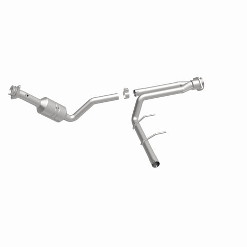 MagnaFlow Direct Fit Catalytic Converter 2011-2014 F-150 3.7L Underbody - 52156