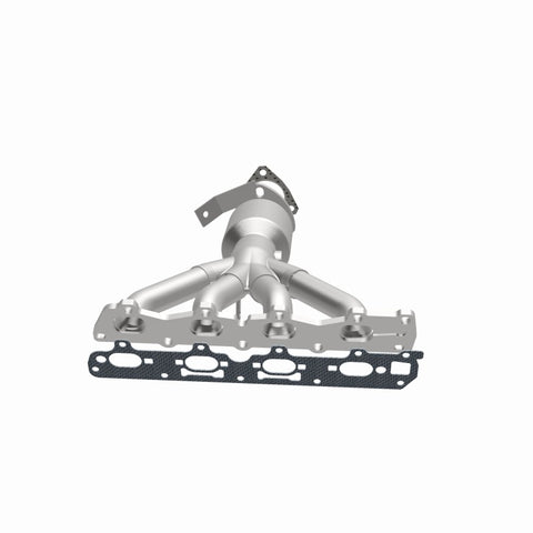 MagnaFlow Direct Fit Catalytic Converter 04-05 Chevrolet Malibu/Classic 2.2L (CA Emissions) - 452304