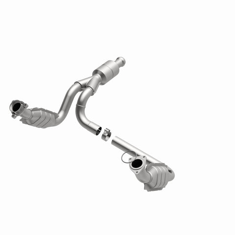 MagnaFlow Direct Fit Catalytic Converter 10-13 GMC Sierra 1500 V6 4.3L - 5481578