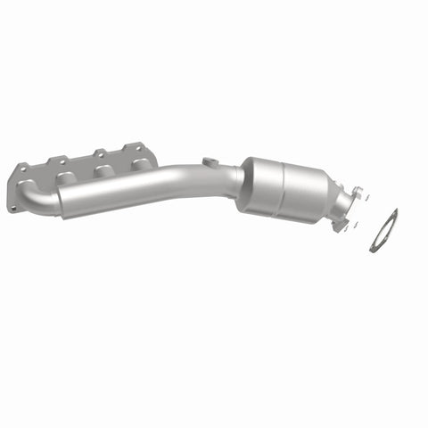 MagnaFlow Direct Fit Catalytic Converter 02-04 Volkswagen Passat 4.0L - 452799