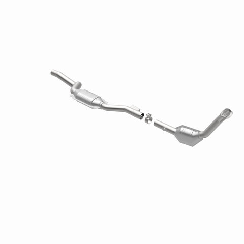 MagnaFlow Direct Fit Catalytic Converter 2003 ML350 3.7L Underbody - 52115